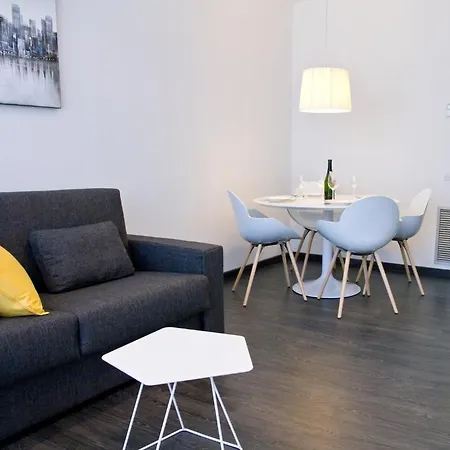 Hotel Dailyflats Parc Gueell 3*