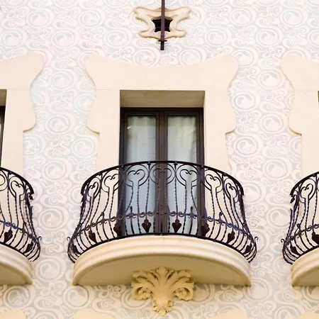 Hotel Dailyflats Parc Gueell 3*
